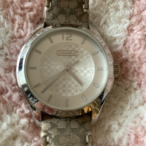 Coach Watch Women Gold Tone Round Logo Dial Date Leather - Picture 2 of 12